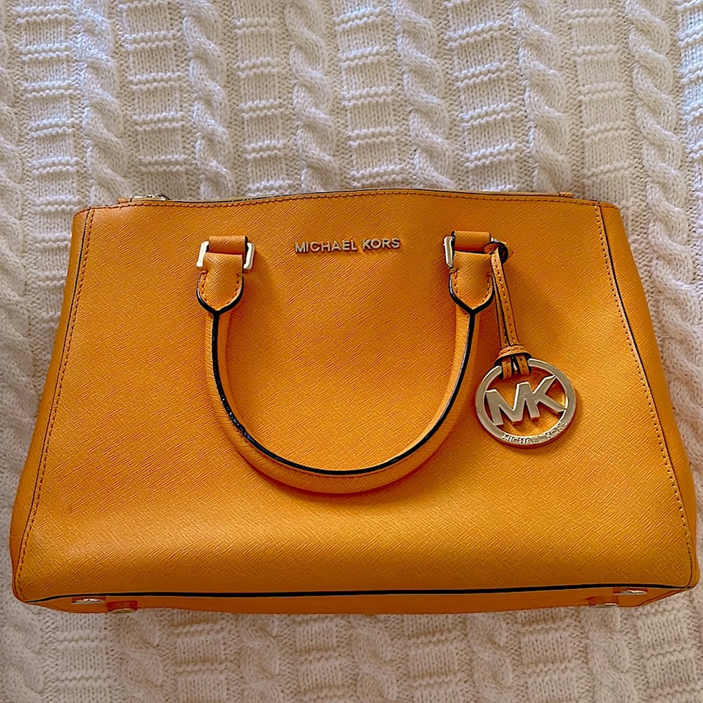 Michael kors satchel bag in yellow used